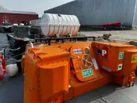 Kapal kru untuk dijual