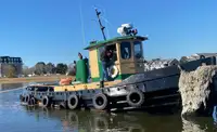 Kapal penarik dijual