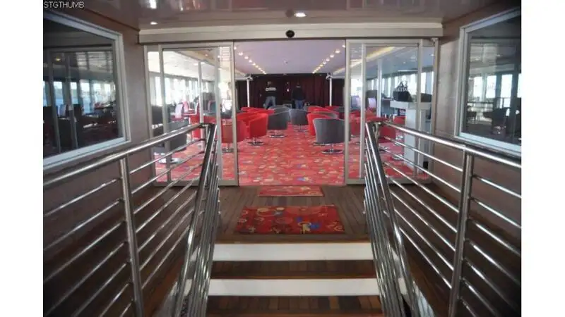 Kapal pesiar untuk dijual