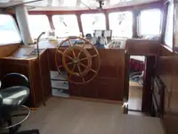 Kapal patroli untuk dijual