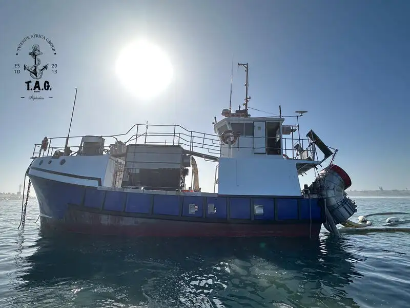 Kapal keruk untuk dijual