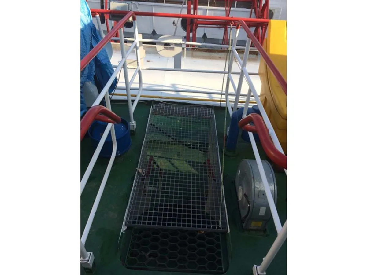 Kapal kontainer untuk dijual
