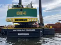 Kapal keruk untuk dijual