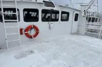 Kapal kru untuk dijual