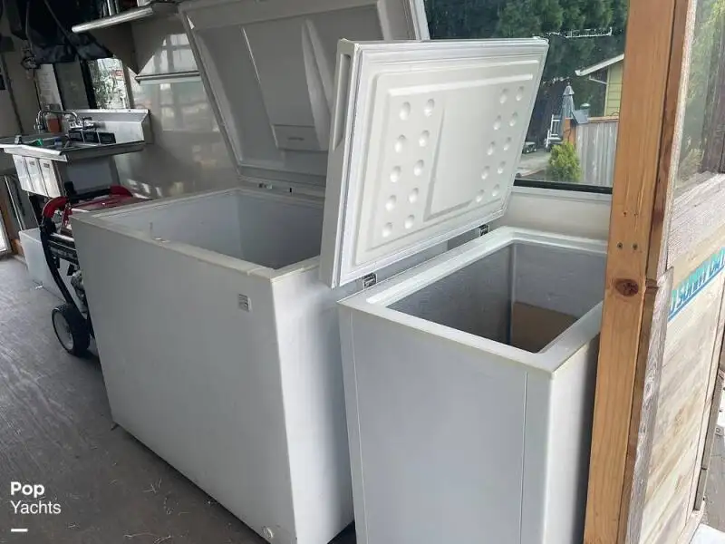 Katamaran untuk dijual