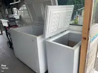 Katamaran untuk dijual