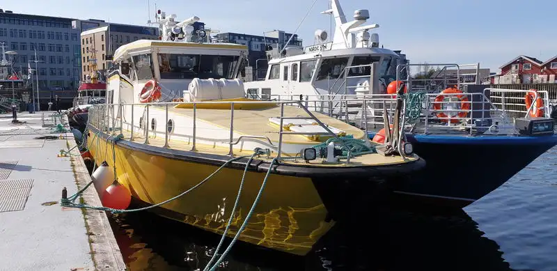 Kapal patroli untuk dijual