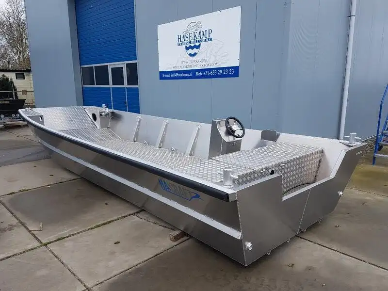 Kapal pendarat, tank untuk dijual