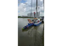 Kapal keruk untuk dijual