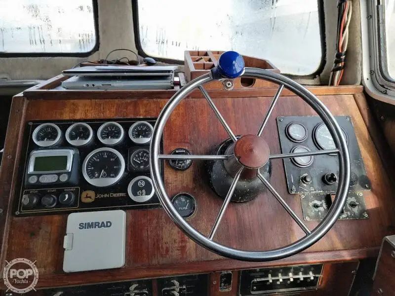 Sekoci penyelamat untuk dijual