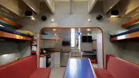 Kapal penelitian untuk dijual