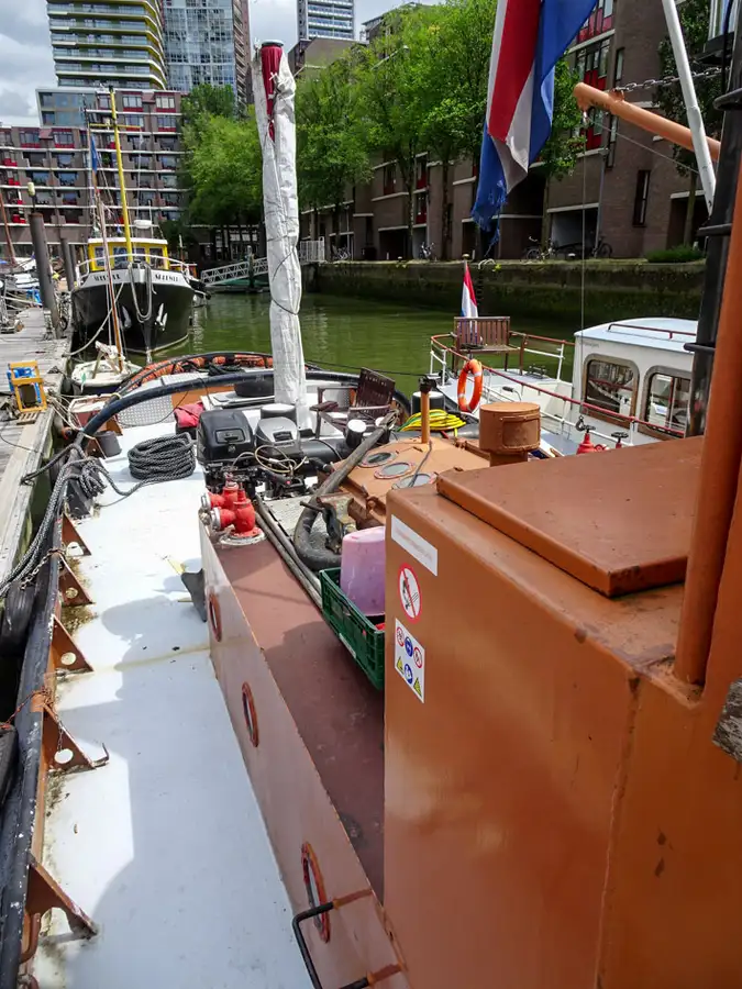 Kapal tunda untuk dijual