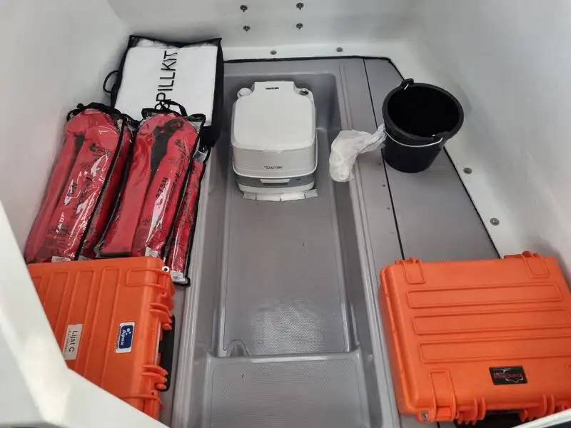 Kapal kontainer untuk dijual