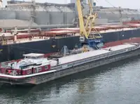 Kapal pengangkut barang curah untuk dijual
