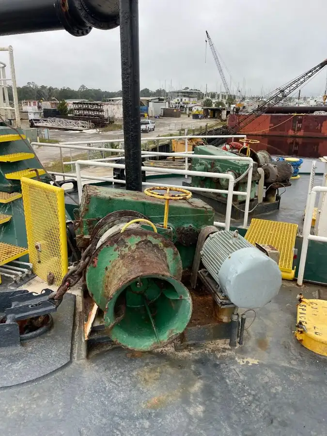 Kapal keruk untuk dijual