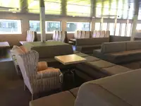 Kapal feri dijual