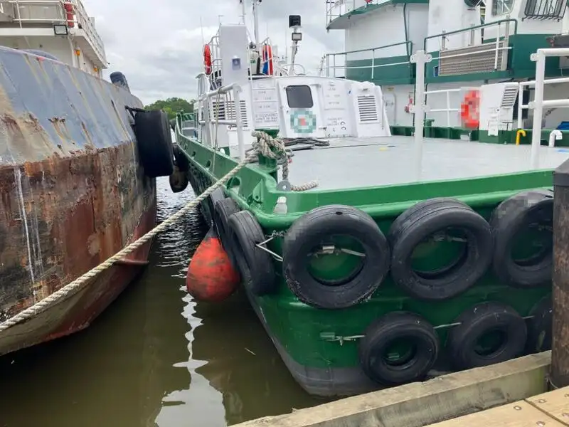 Kapal kru untuk dijual