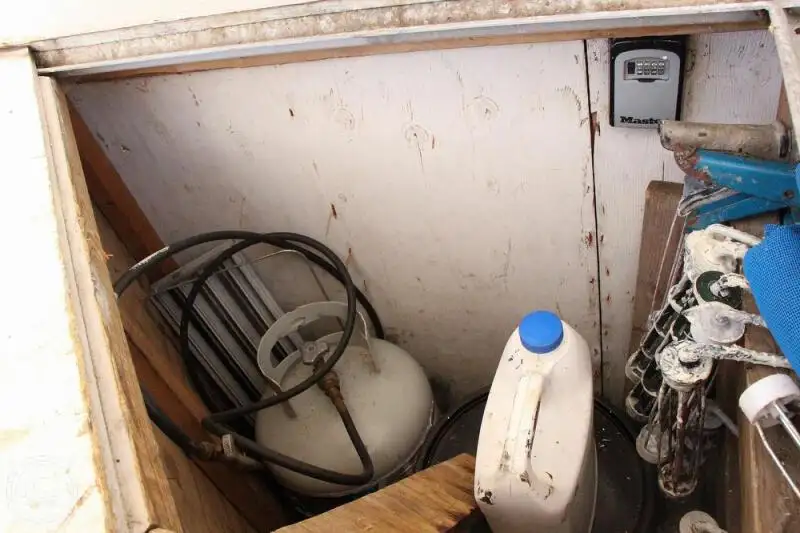 Kapal feri untuk dijual