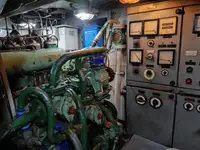 Kapal penarik dijual