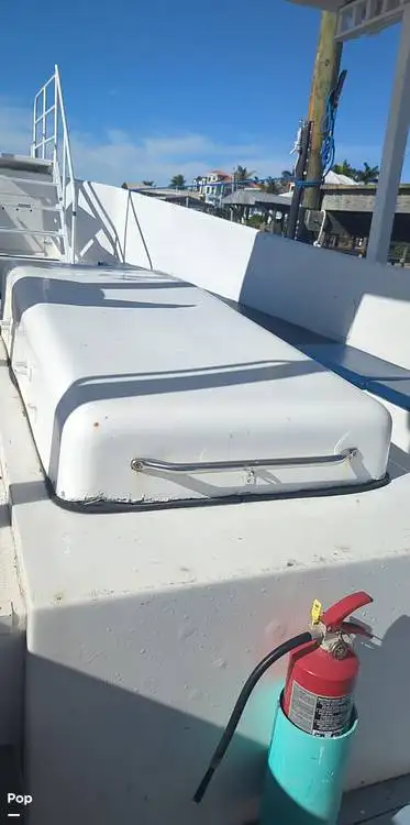 Kapal pesiar-feri untuk dijual