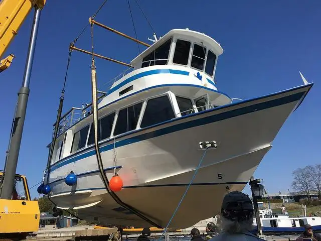 Kapal pesiar untuk dijual