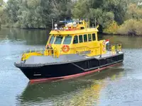 Kapal patroli untuk dijual
