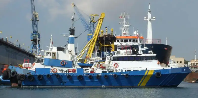 Kapal kru untuk dijual