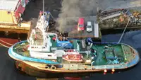 Kapal penarik dijual