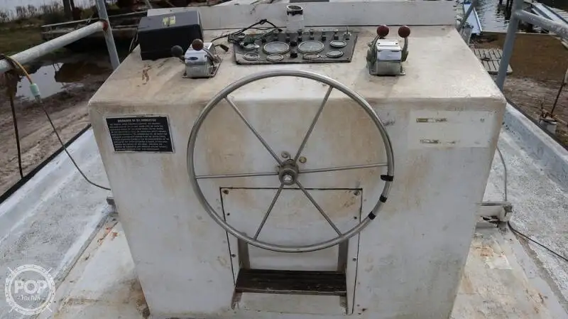 Kapal patroli untuk dijual