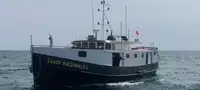 Kapal penarik dijual