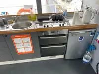 Kapal kontainer untuk dijual