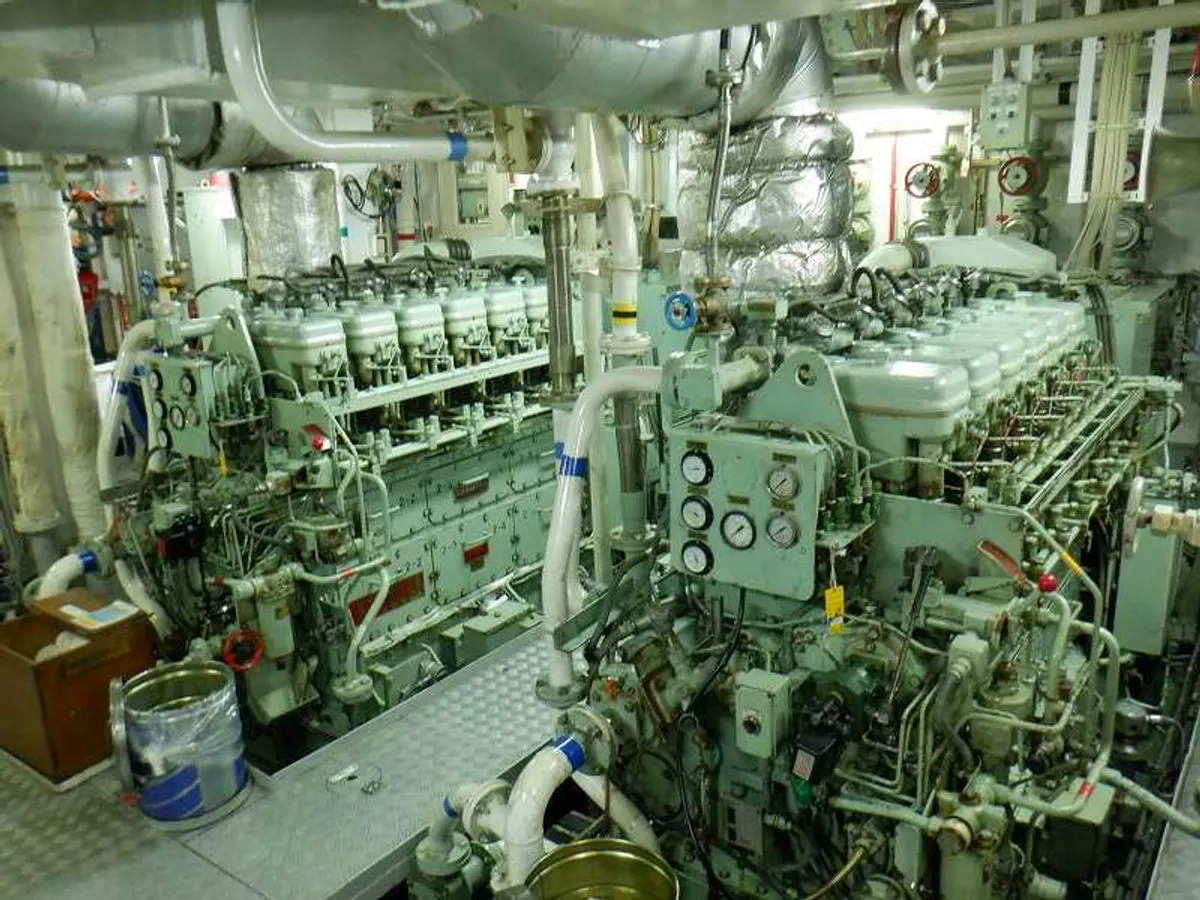 Kapal penelitian untuk dijual