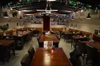 Kapal restoran untuk dijual