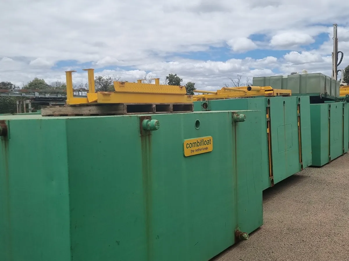 Rig pengeboran lepas pantai untuk dijual