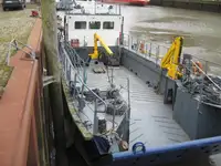 Kapal pendarat, tank untuk dijual