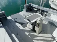 Kapal penelitian untuk dijual