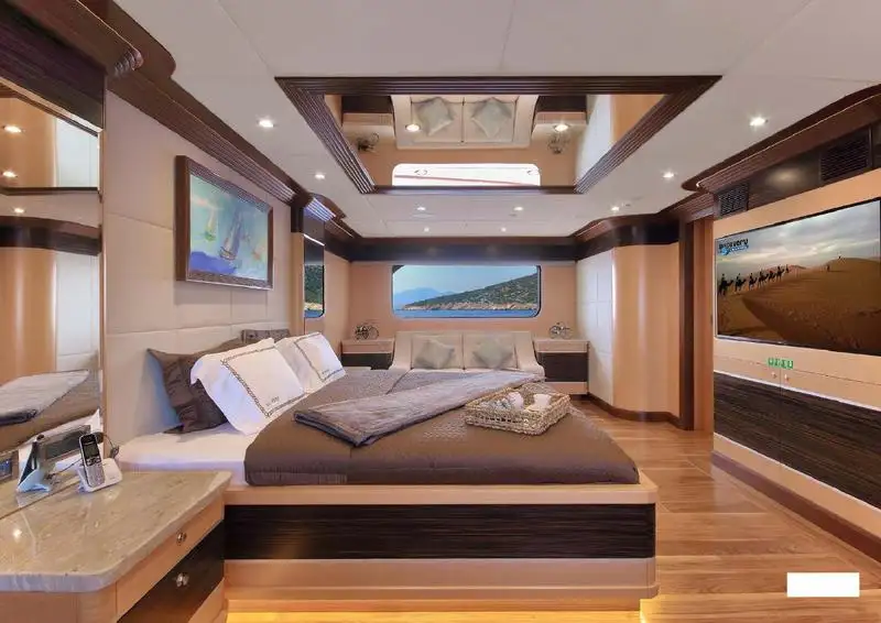 Yacht untuk dijual