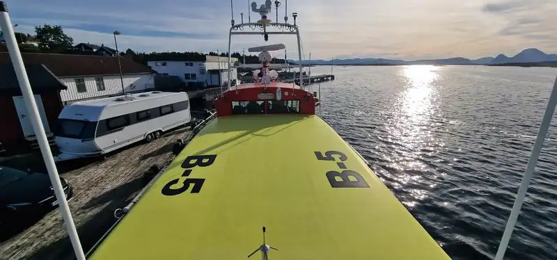 Kapal penyelamat untuk dijual