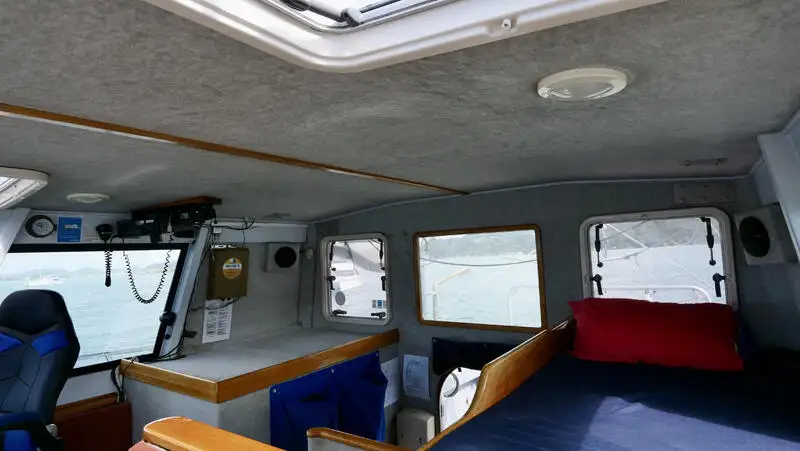 Kapal penelitian untuk dijual