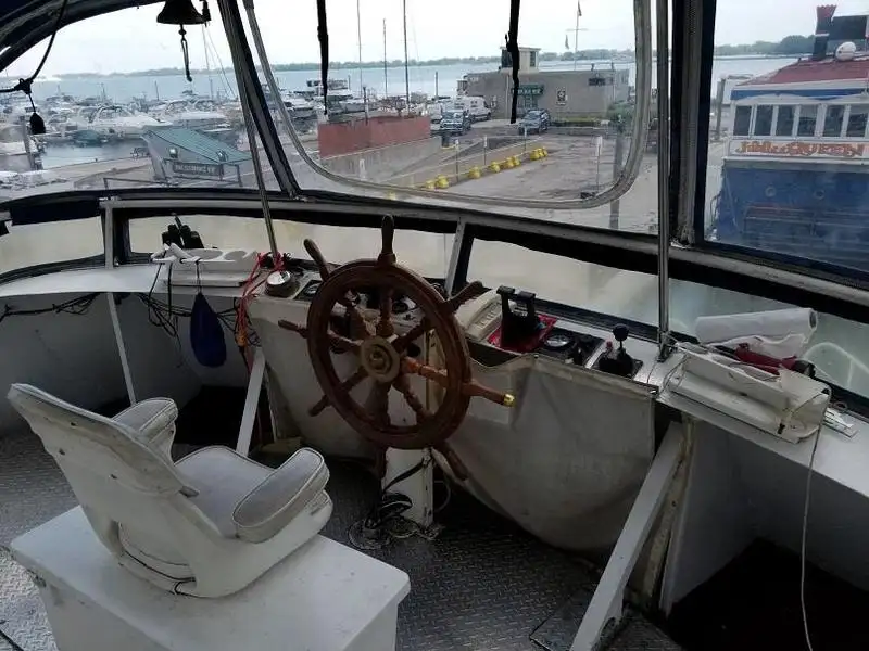 Kapal pesiar untuk dijual