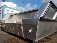 Kapal pendarat, tank untuk dijual