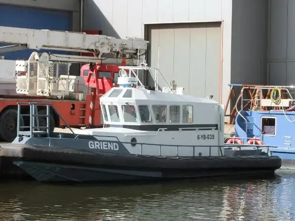 Kapal kru untuk dijual
