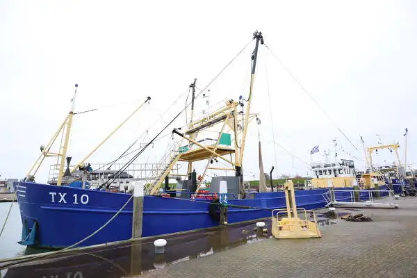 Kapal pesiar untuk dijual