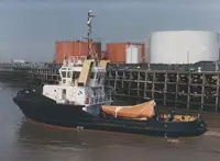 Kapal penarik dijual