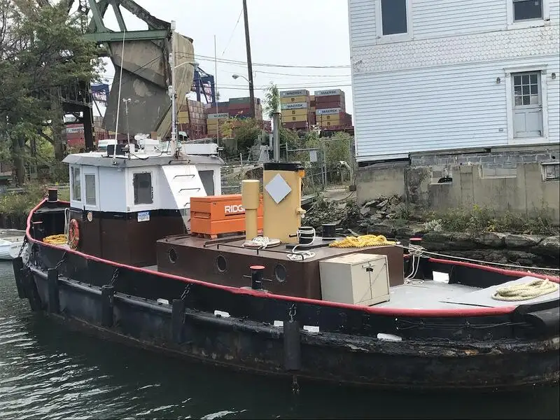 Kapal tunda untuk dijual