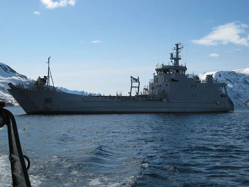 Kapal pendarat, tank untuk dijual
