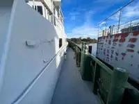 Kapal kru untuk dijual