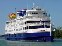 Kapal penumpang dijual
