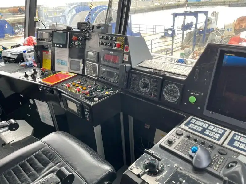 Kapal kontainer untuk dijual