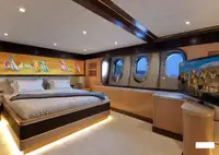 Yacht untuk dijual